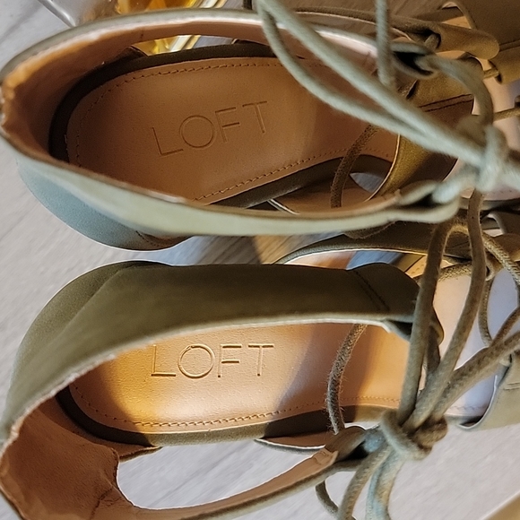 Loft Dress Heels - Picture 6 of 6